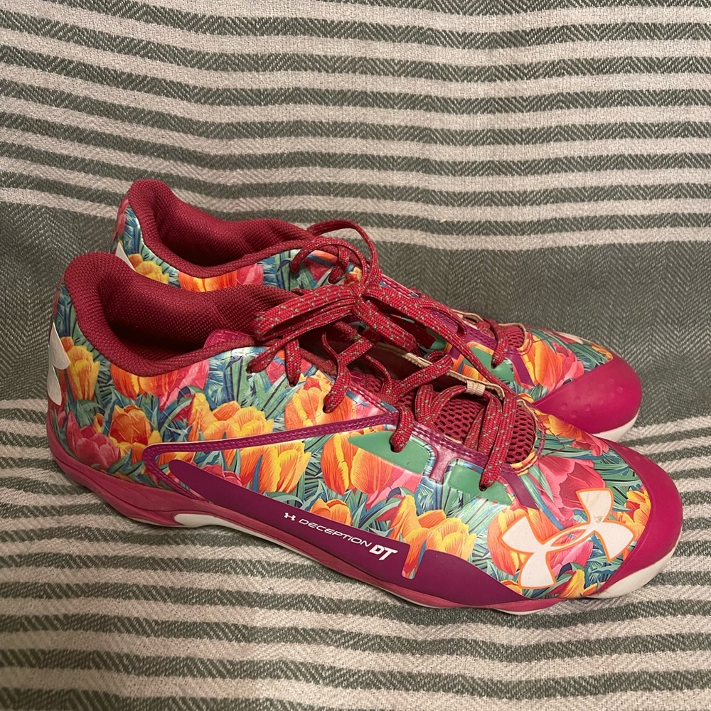 Under Armor Mother’s Day LE Pink and Tulip‎ Cleats Size 13